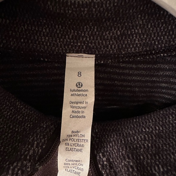 Lululemon size 8 pullover - Picture 2 of 3